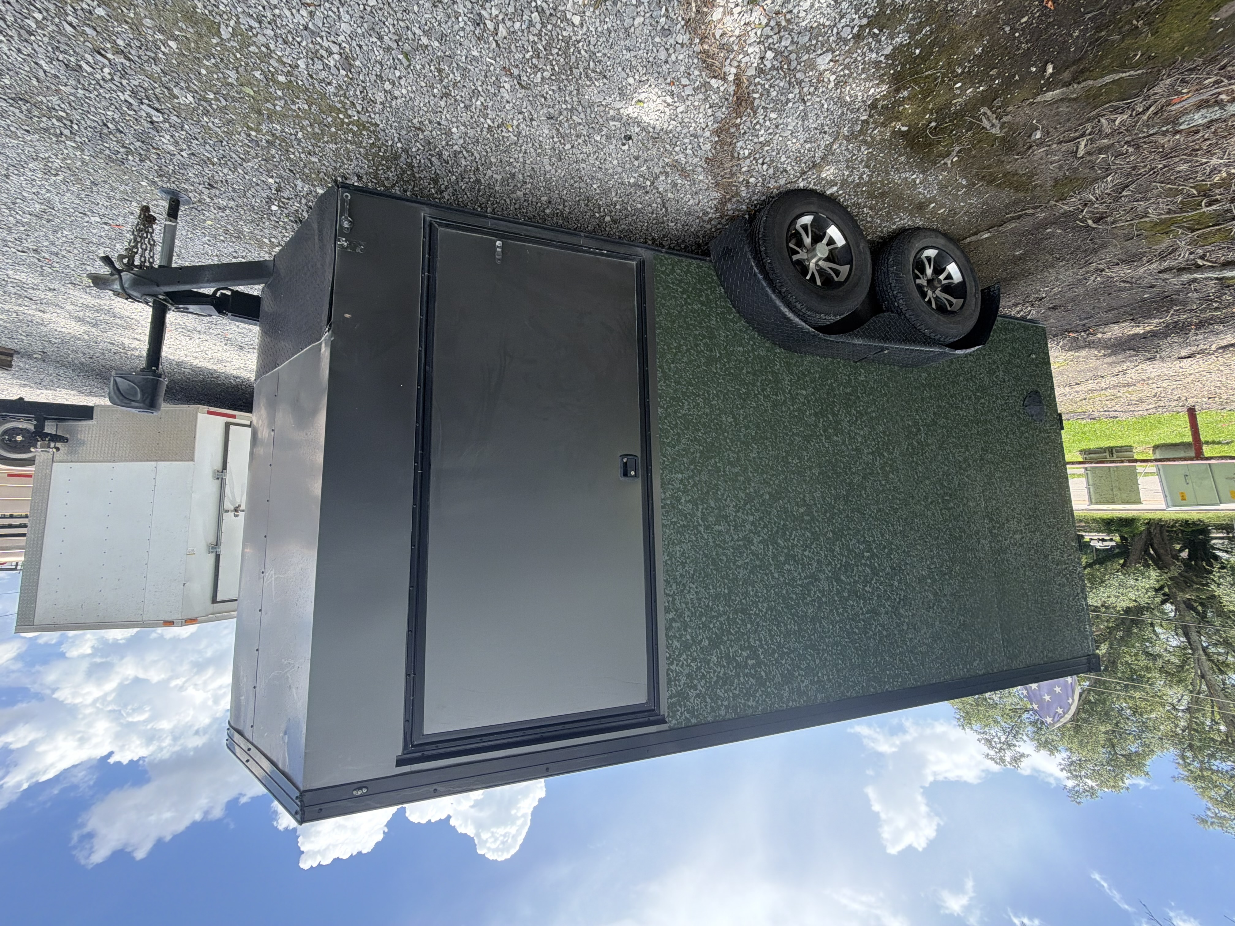 WELLS CARGO ENC14 (Enclosed Trailer)