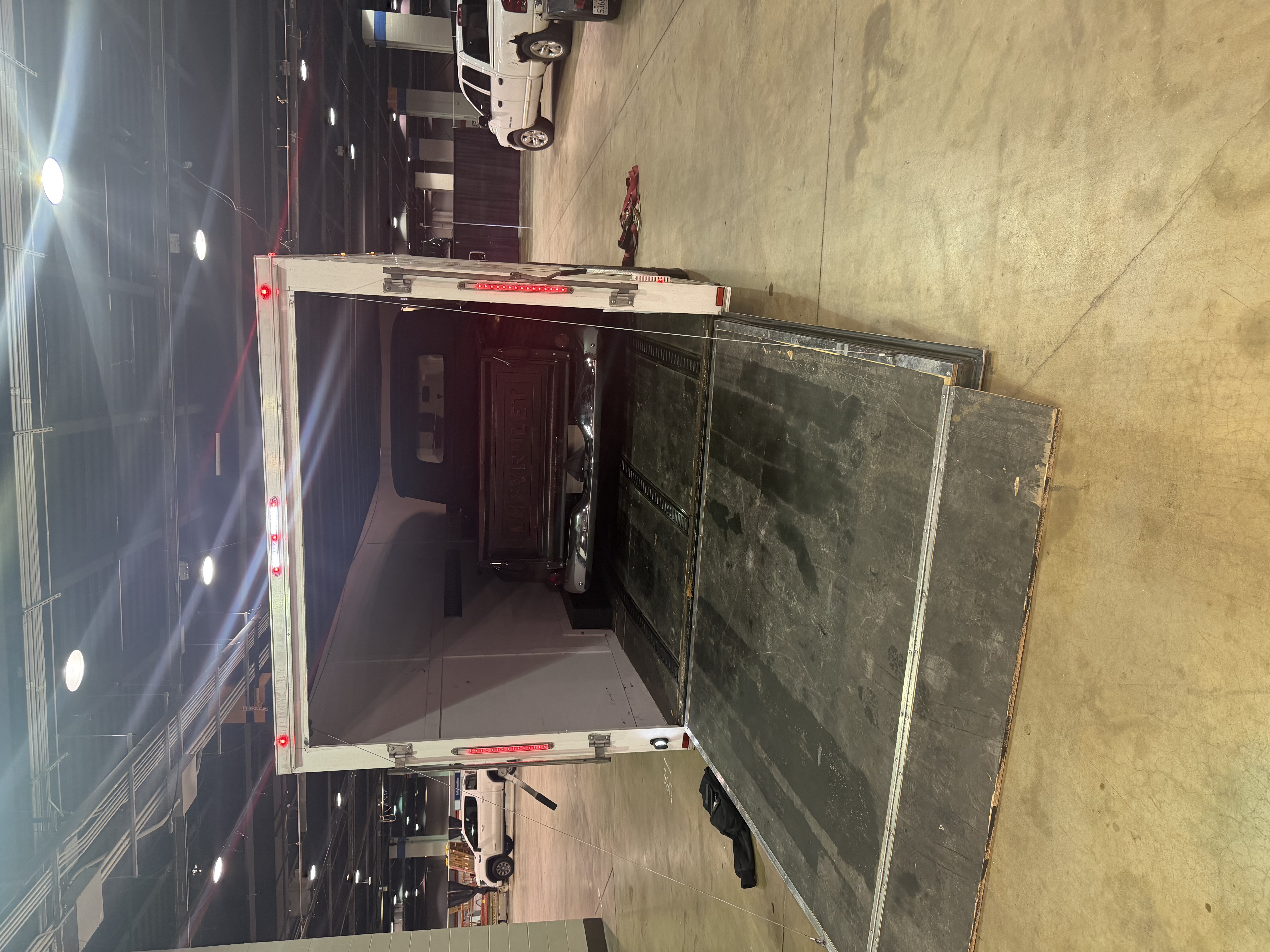 Cargo Enclosed 