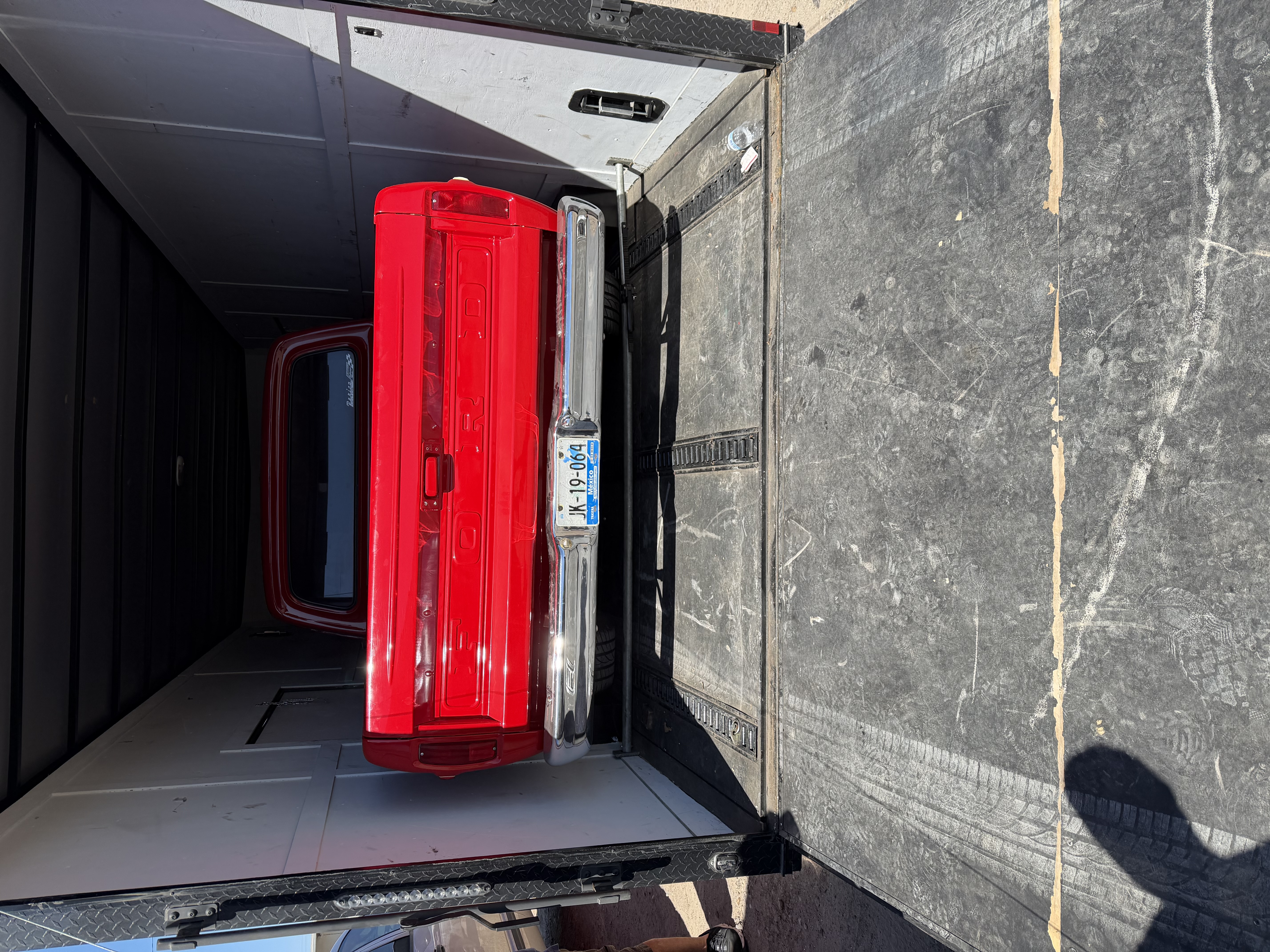 Cargo Enclosed 