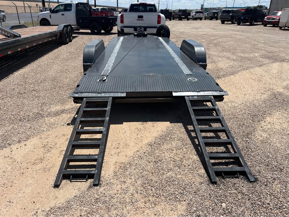 Diamond C 20’ E-Track Car Hauler