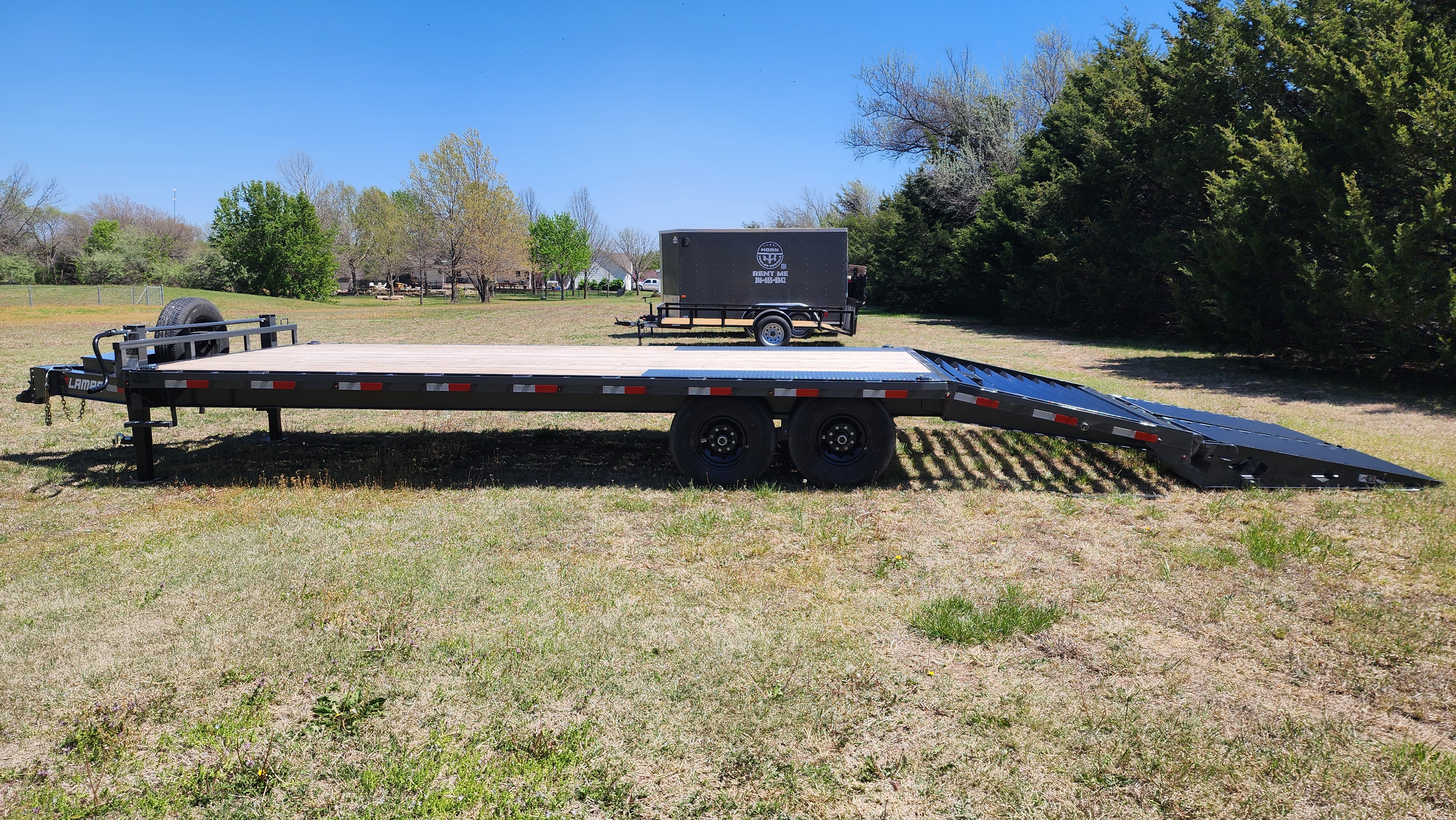 Lamar Flatbed 102
