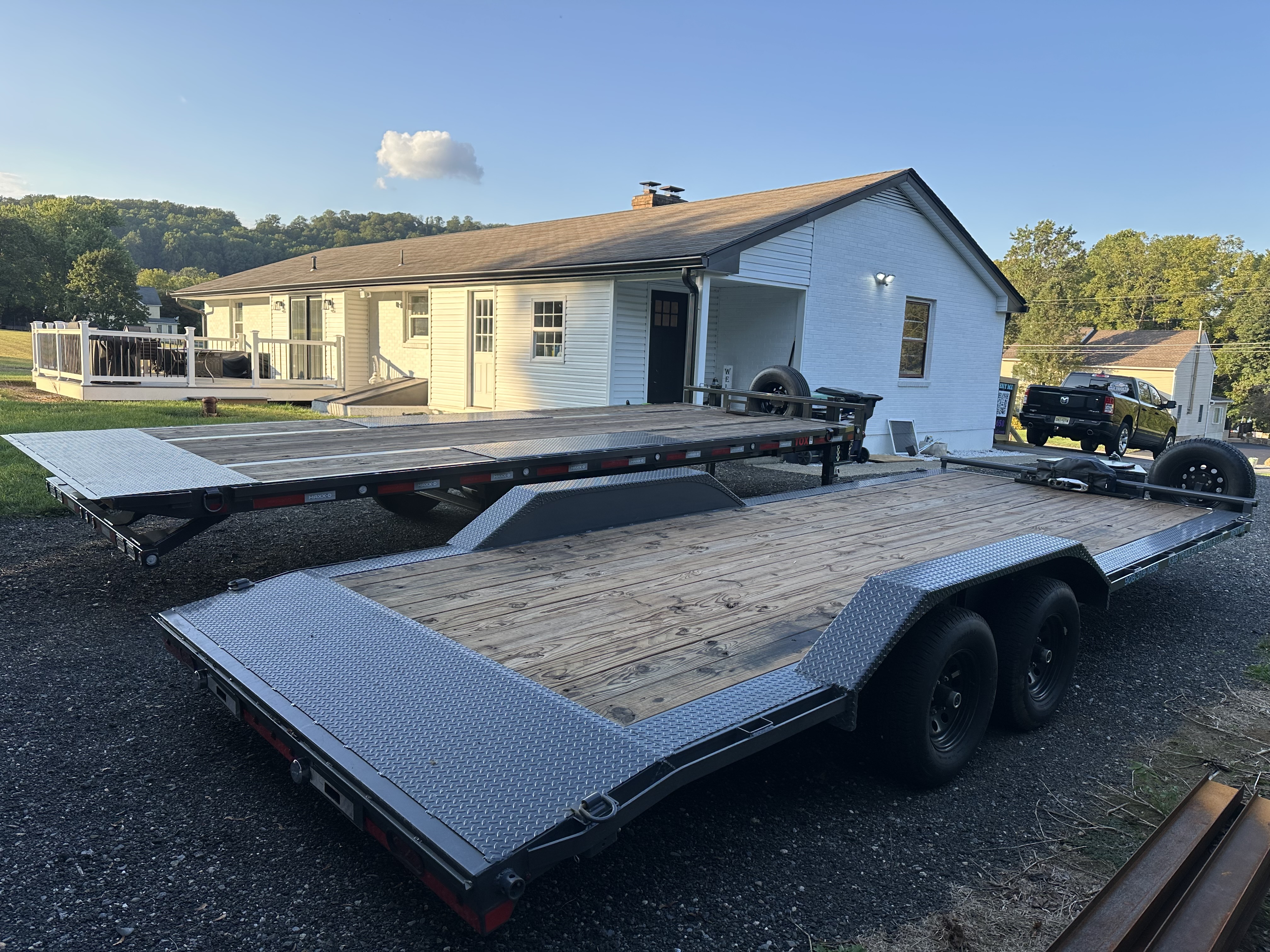 Lamar Car Hauler 8.5x22