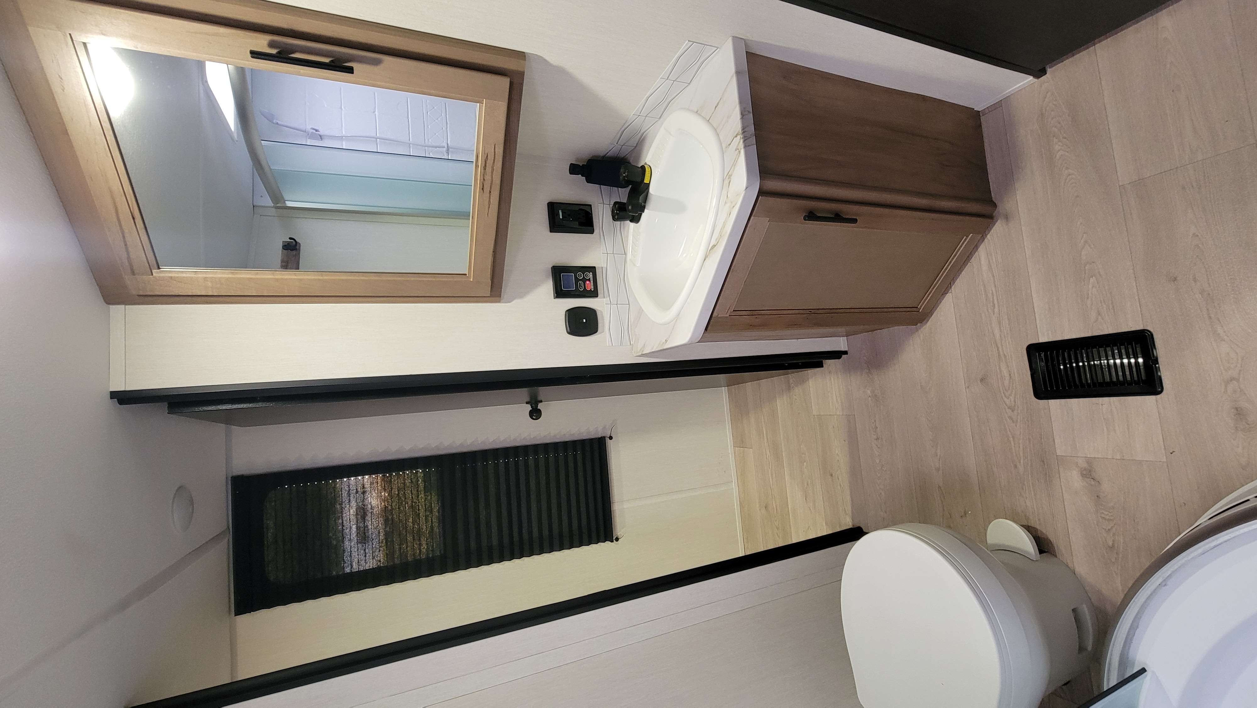 Forest River Wolf Den 294GEBG